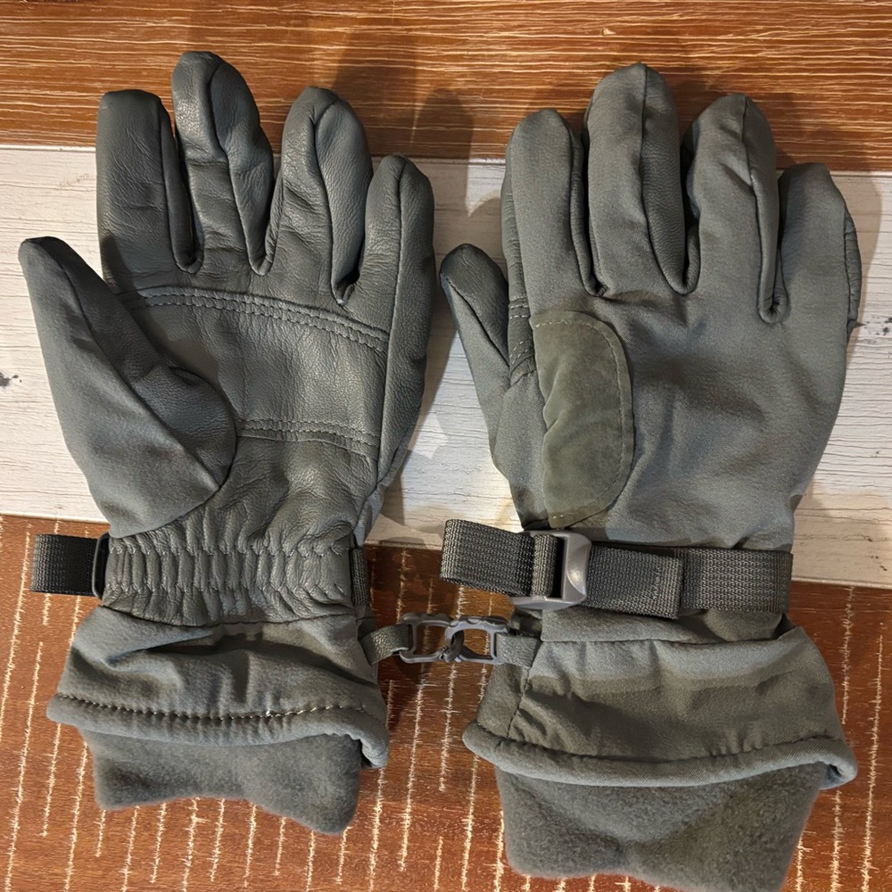 Army Issued Cold/Wet Weather Gloves
